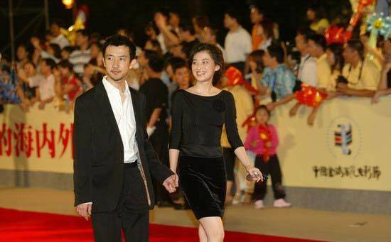 刚火就要离婚多年后两人状况天差地别凯发k8登录梅婷：花5年捧红的丈夫(图4)
